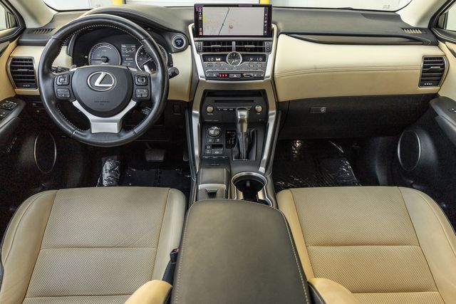 2019 Lexus NX 300h Luxury photo 5