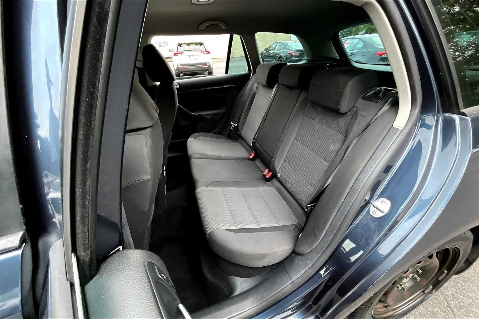2010 Volkswagen Jetta SportWagen 2.5 S photo 18
