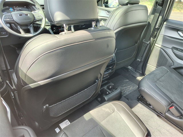 2025 Jeep Grand Cherokee Laredo Altitude photo 29