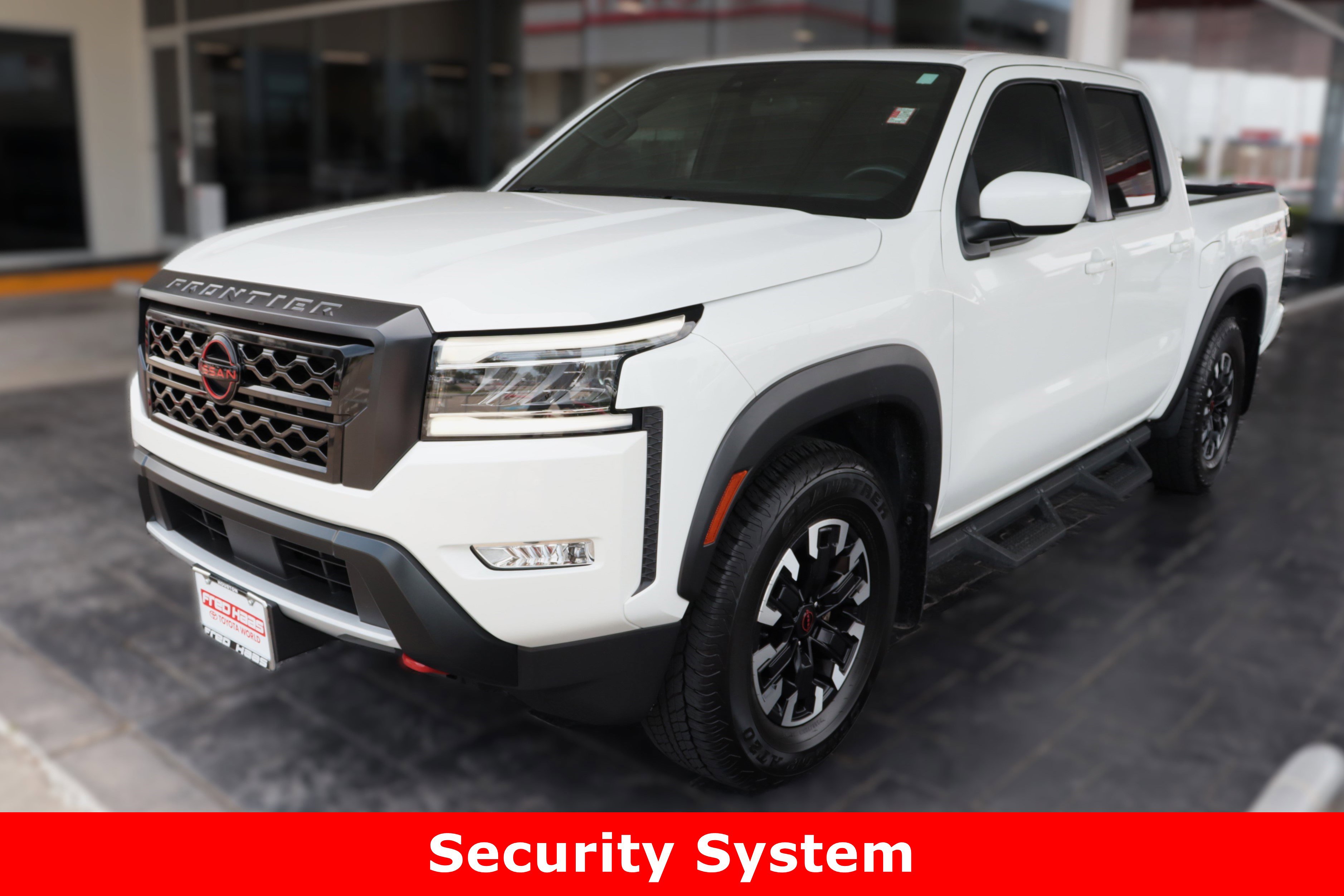 2024 Nissan Frontier PRO-X photo 4