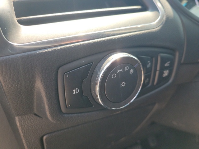 2024 Ford Edge Titanium photo 3