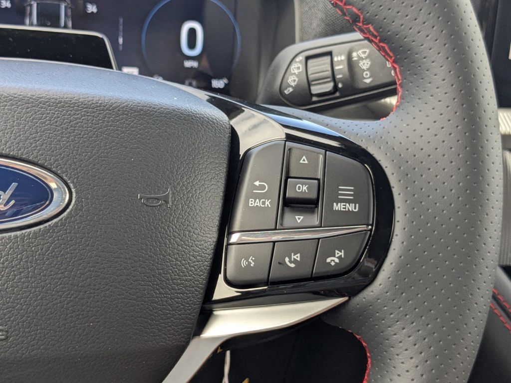 2025 Ford Explorer ST-Line photo 26
