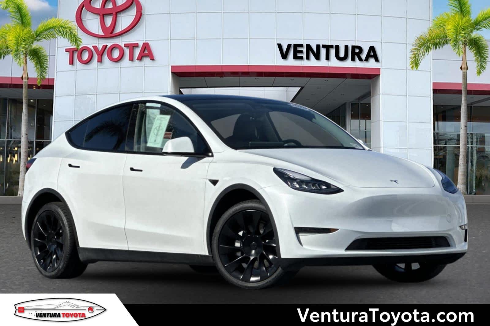 2023 Tesla Model Y Long Range's photo