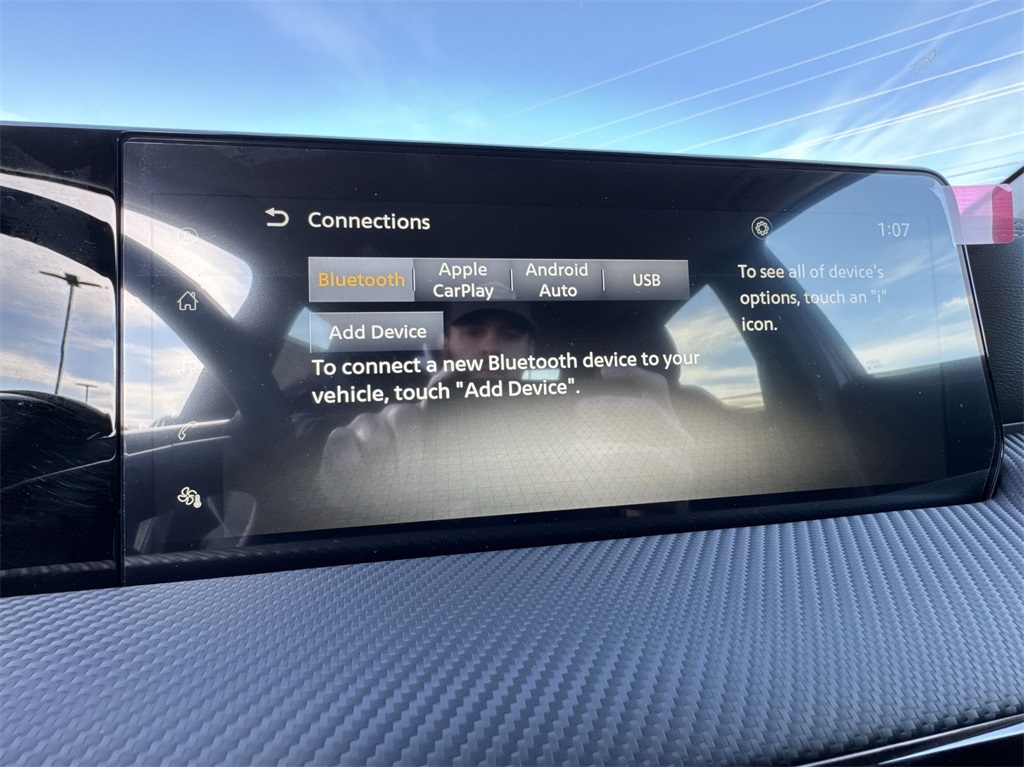 2025 Nissan Kicks SR photo 18