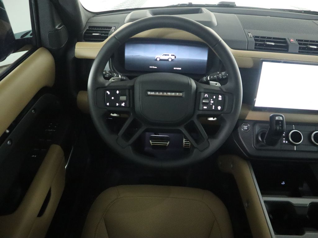2025 Land Rover Defender 130 V8 photo 11
