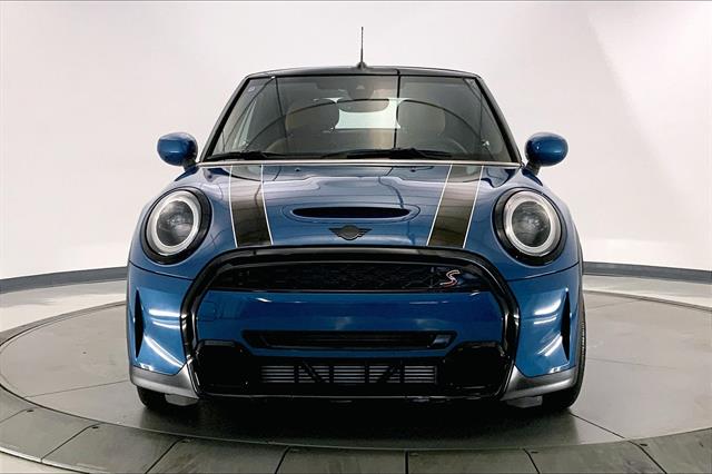 2023 Mini Cooper Convertible Signature photo 2