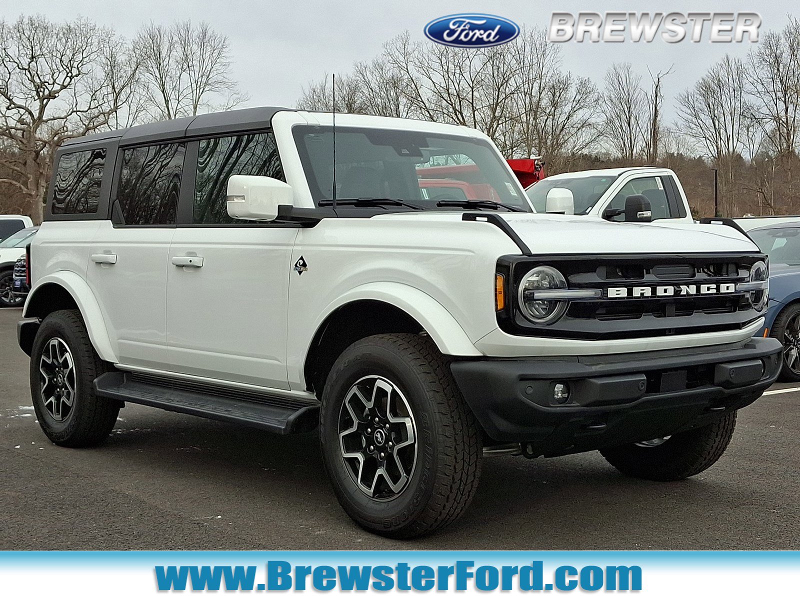 2025 Ford Bronco 4-Door Outer Banks's photo