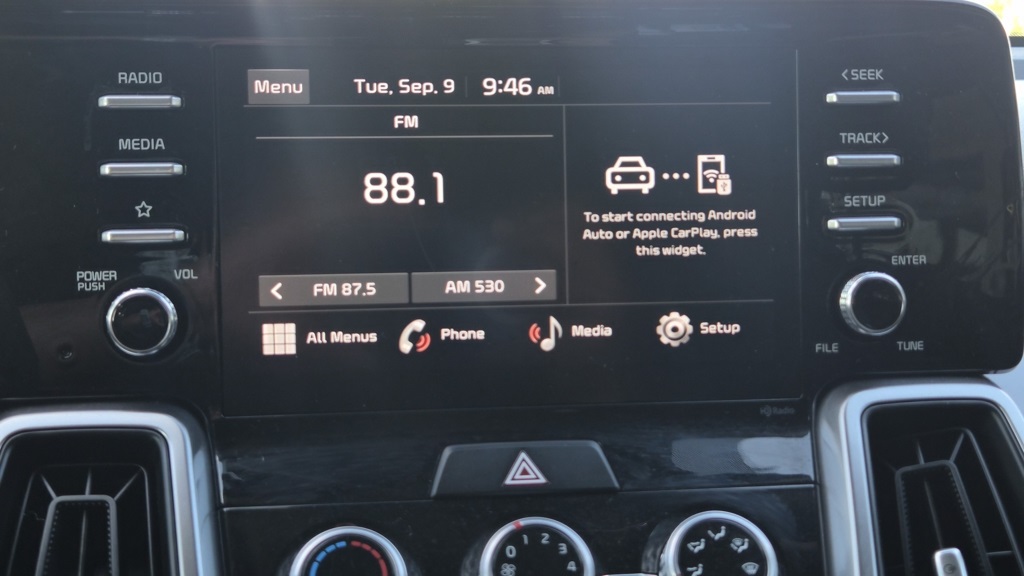 2023 Kia Sorento LX photo 21