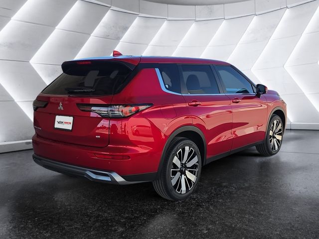 2025 Mitsubishi Outlander SE photo 4