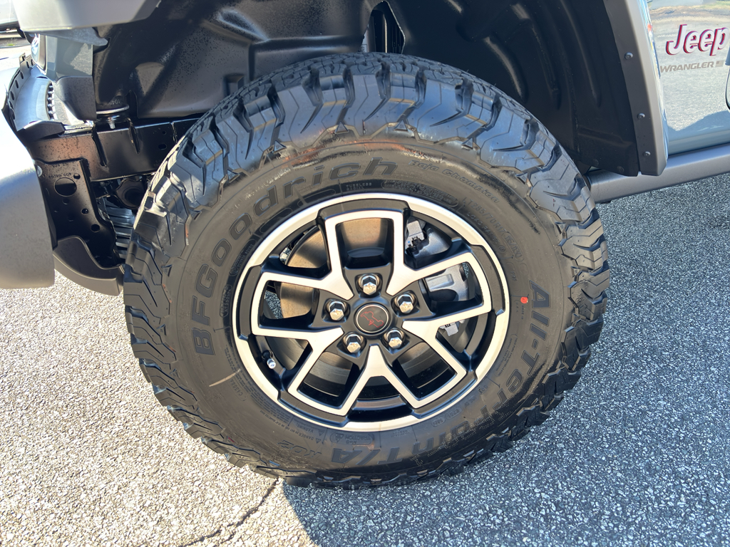 2025 Jeep Wrangler Rubicon photo 15