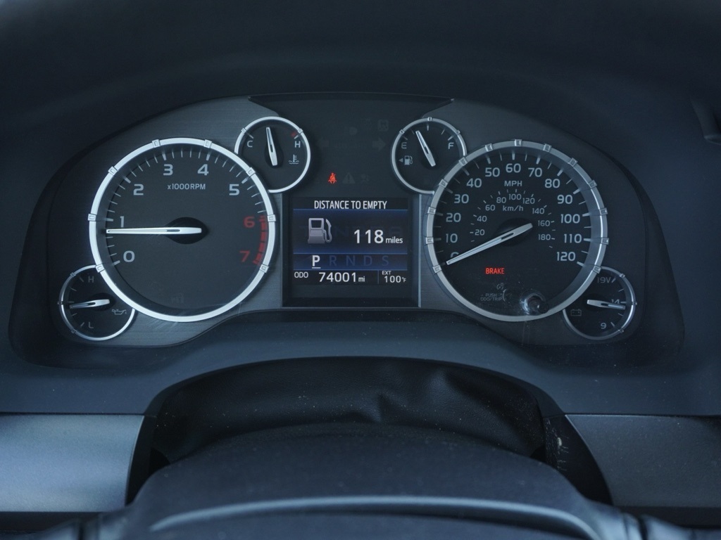 2017 Toyota Tundra TRD Off-Road photo 12