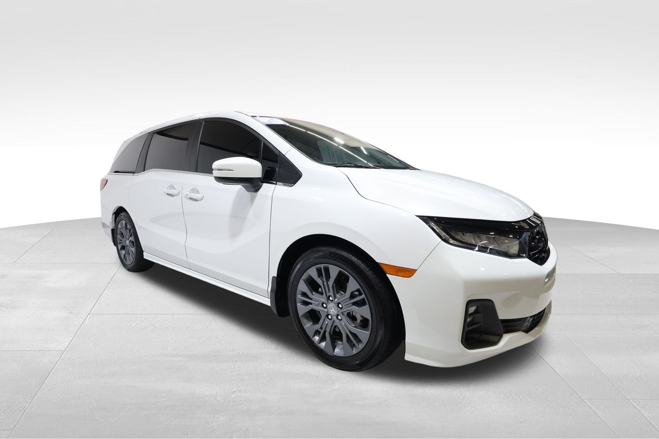 2025 Honda Odyssey Touring photo 5