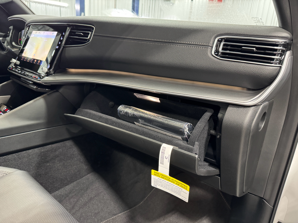 2025 Jeep Wagoneer Series II Carbide photo 19