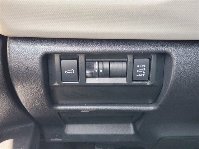 2025 Subaru Forester Premium photo 15