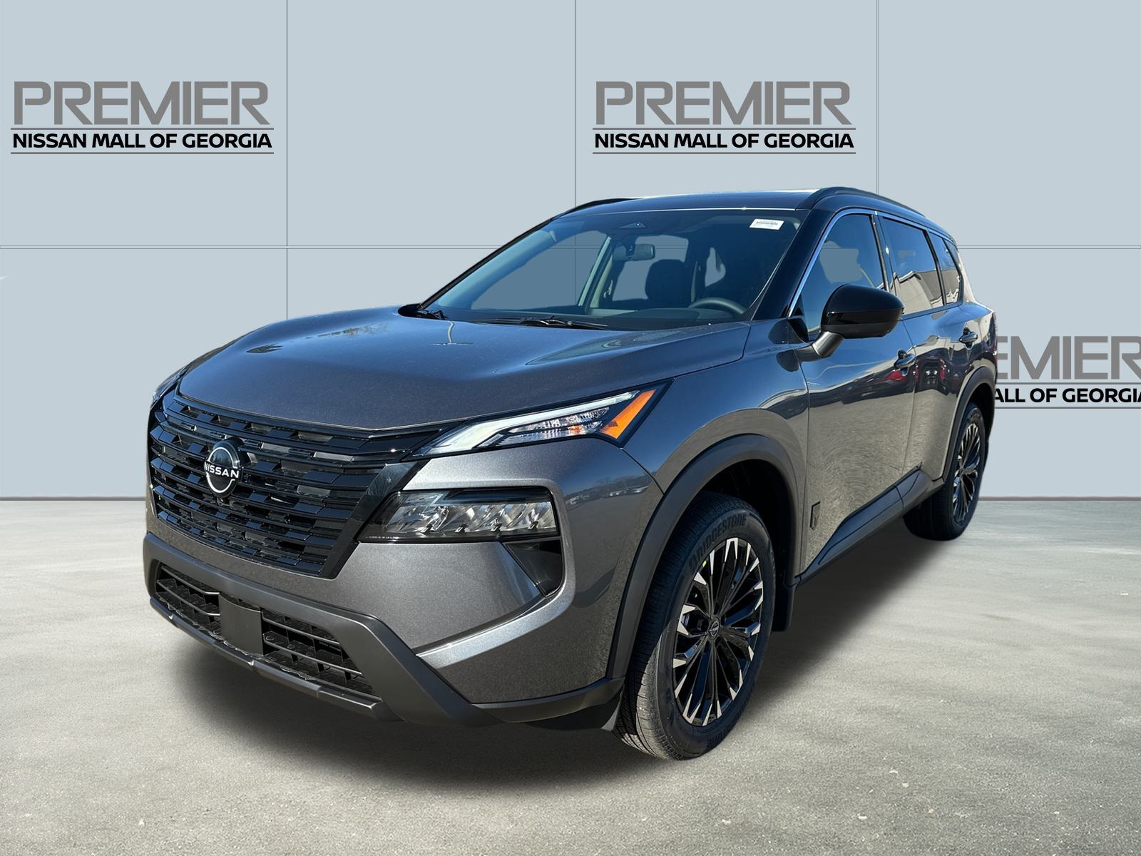 2026 Nissan Rogue Dark Armor's photo