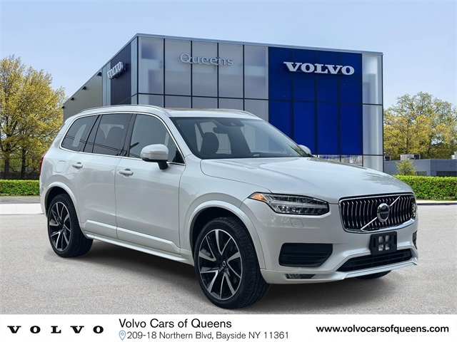 2022 Volvo XC90 Momentum