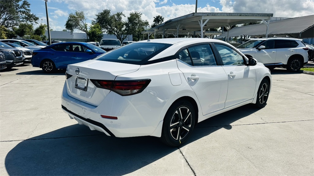 2025 Nissan Sentra SV photo 7