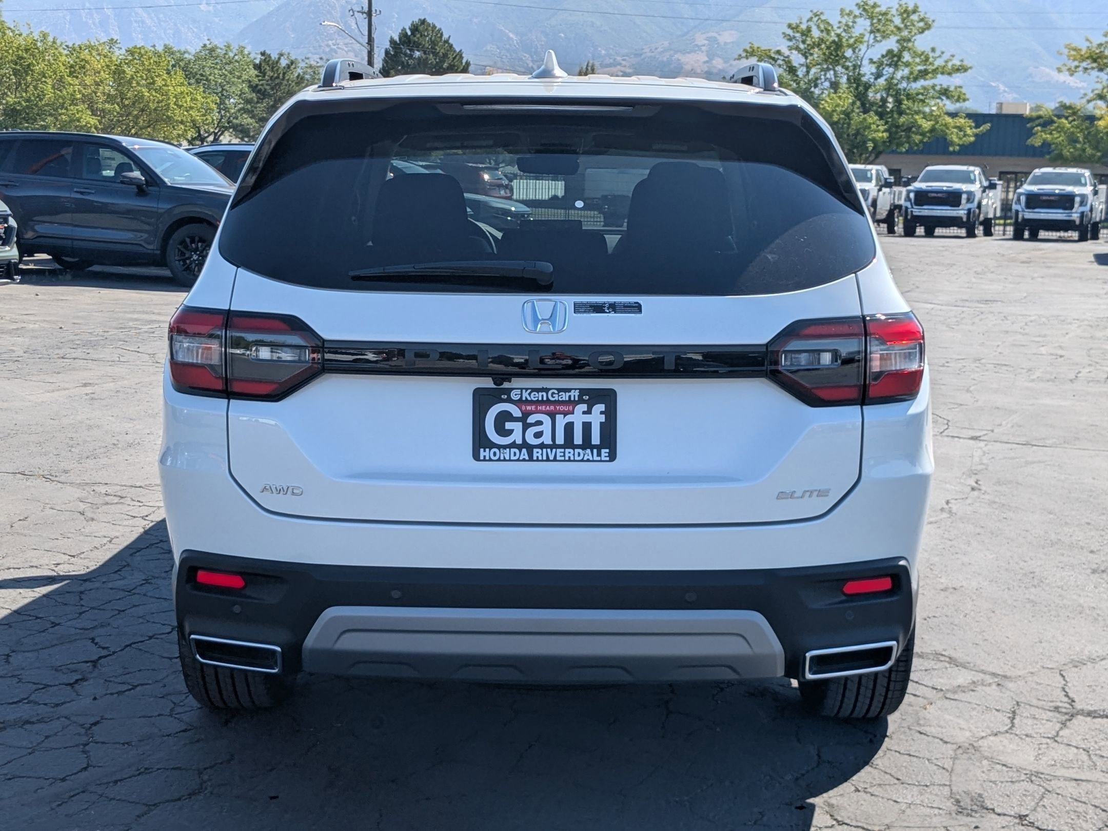 2025 Honda Pilot Elite photo 4