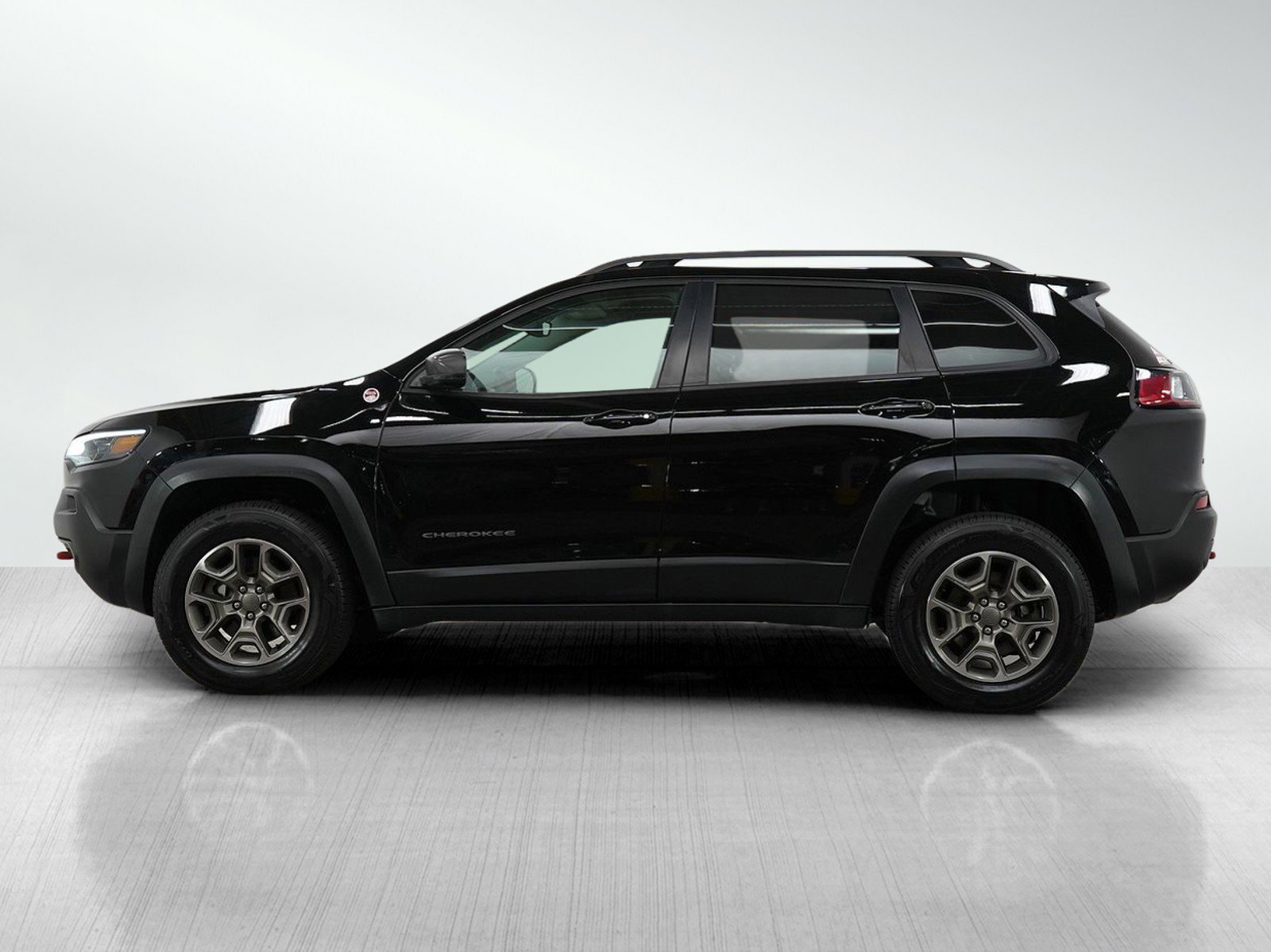 Used 2020 Jeep Cherokee Trailhawk with VIN 1C4PJMBX4LD532457 for sale in Bloomington, Minnesota