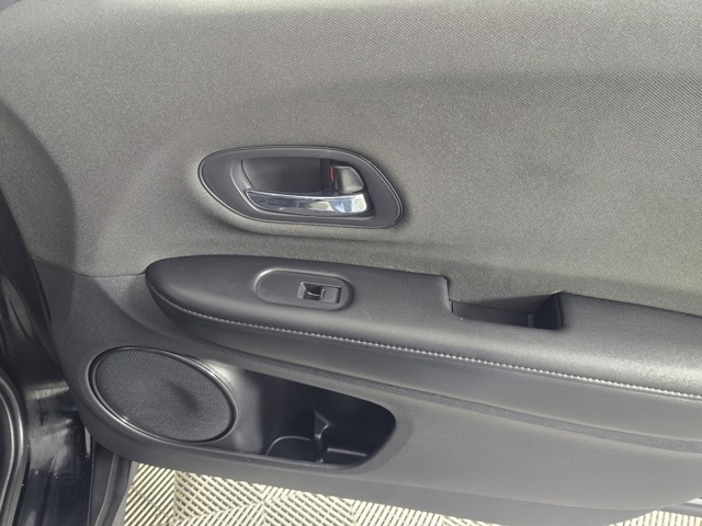 2020 Honda HR-V LX photo 4