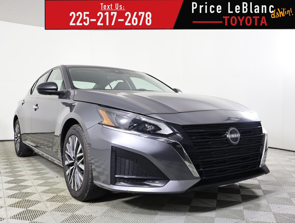 2024 Nissan Altima SV