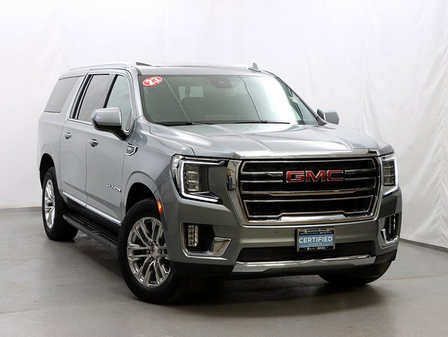 2023 GMC Yukon XL SLT's photo