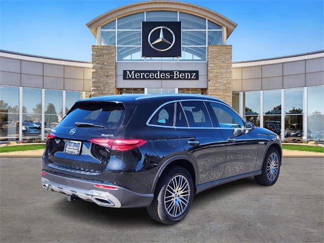 2026 Mercedes Benz GLC 300 4MATIC photo 3