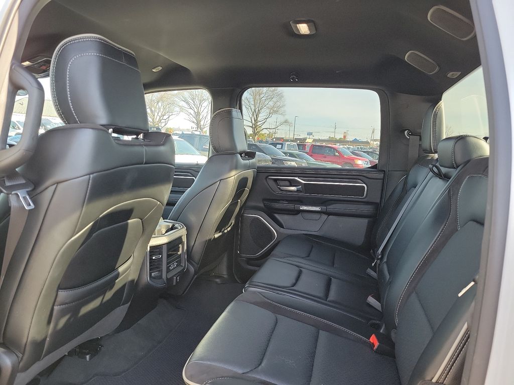 2024 Ram 1500 Laramie photo 8