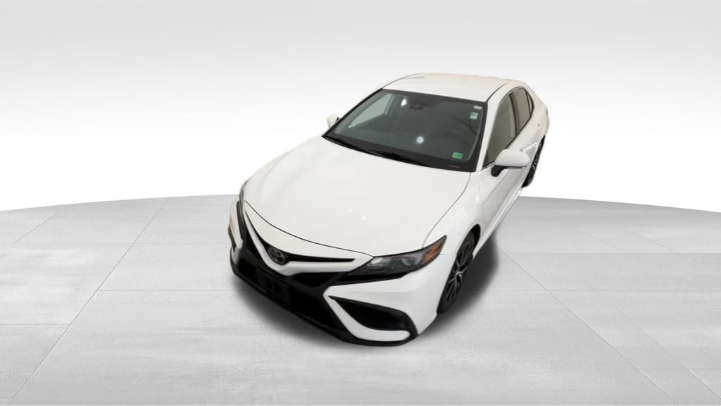 2023 Toyota Camry SE photo 3