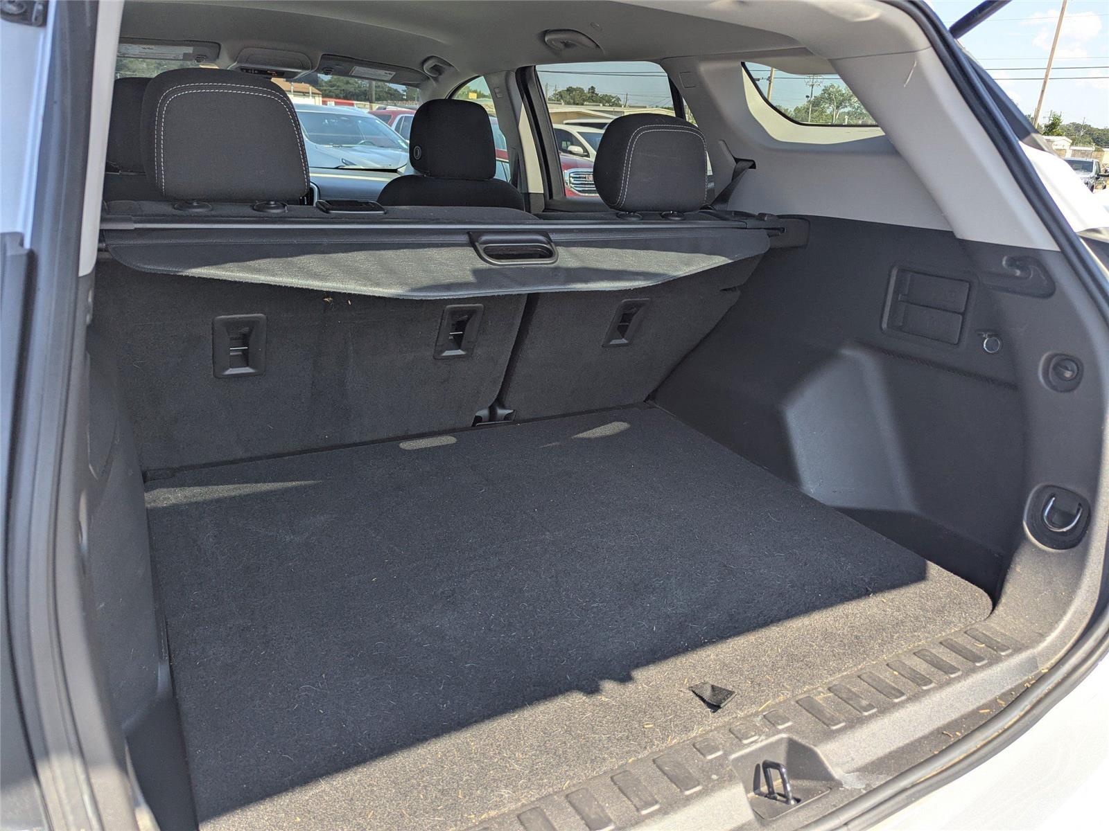 2022 Gmc Terrain SLE photo 13