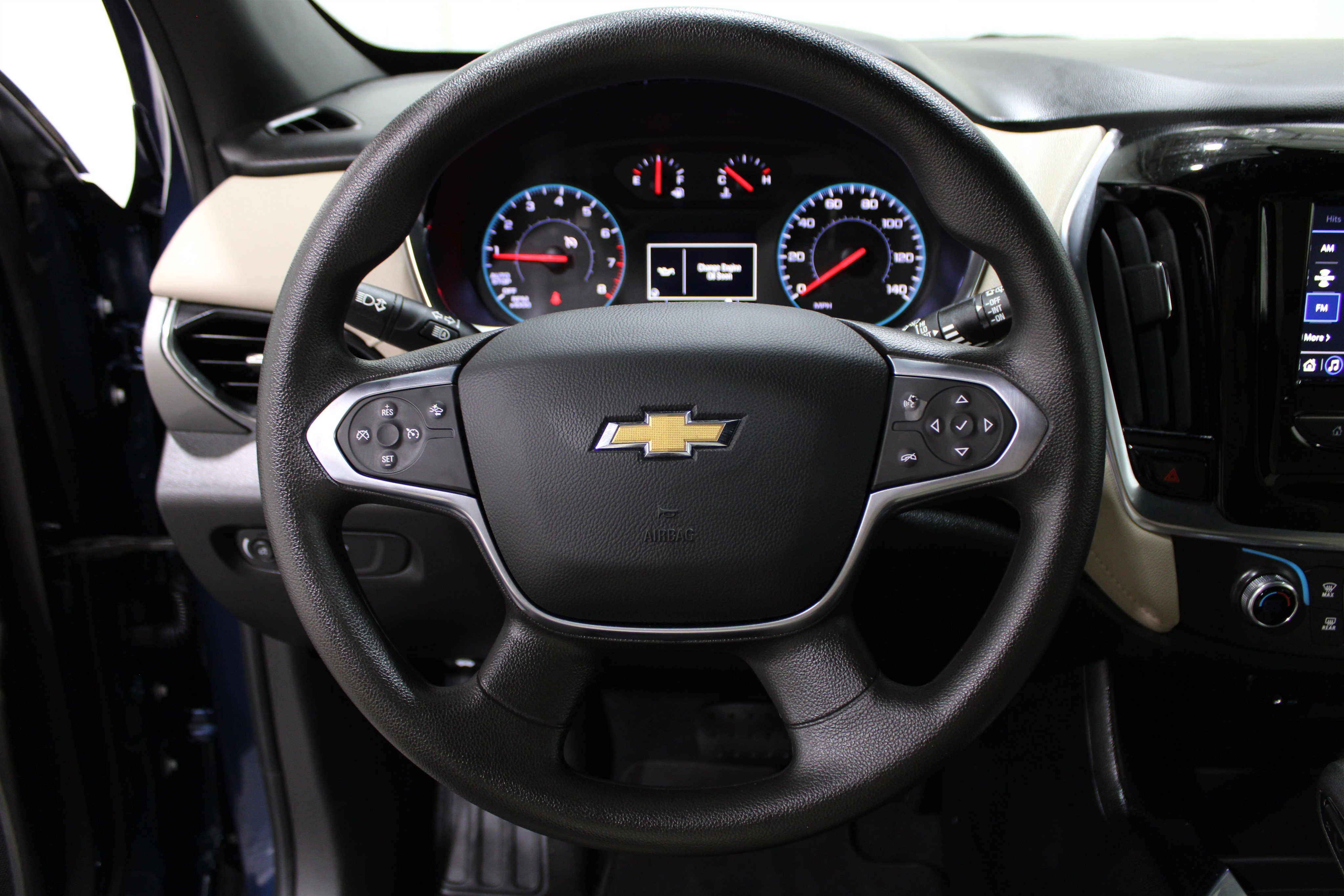 2023 Chevrolet Traverse LS photo 10