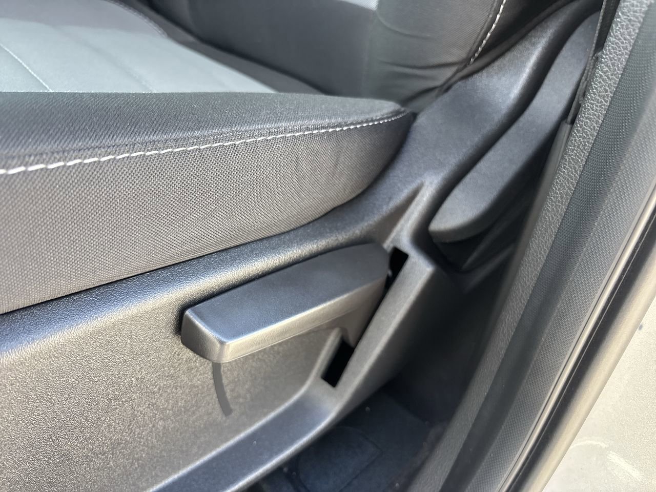 2017 Ford Escape S photo 19