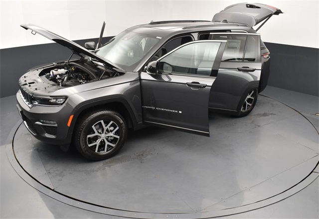 2025 Jeep Grand Cherokee Limited photo 24
