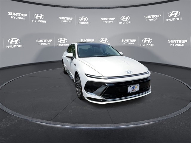 2025 Hyundai Sonata Hybrid Limited photo 3