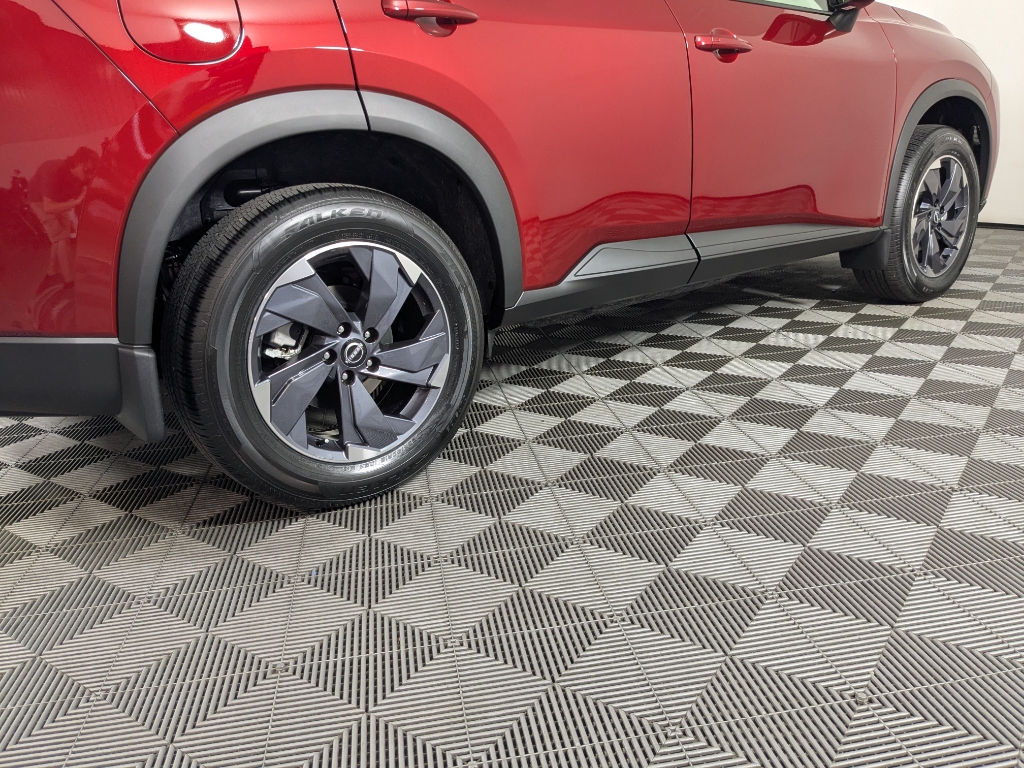 2026 Nissan Rogue SV photo 6
