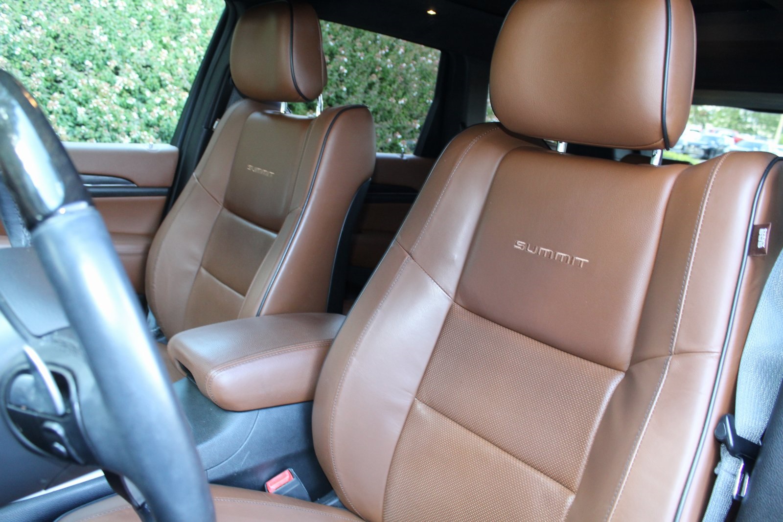 2019 Jeep Grand Cherokee Summit photo 25