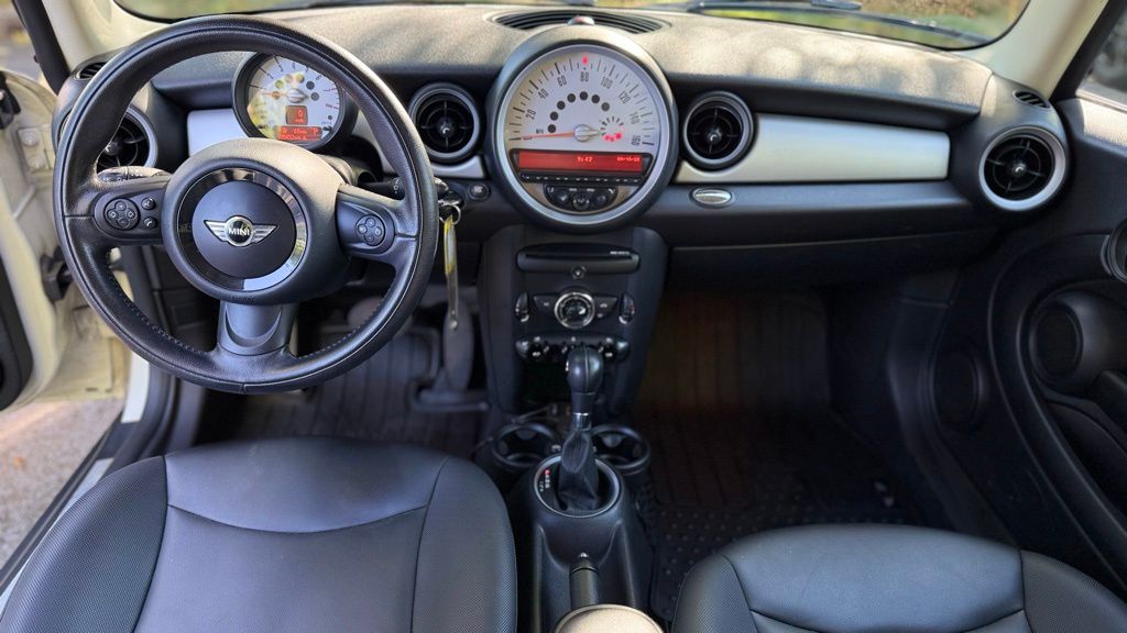 2013 Mini Cooper Base photo 16