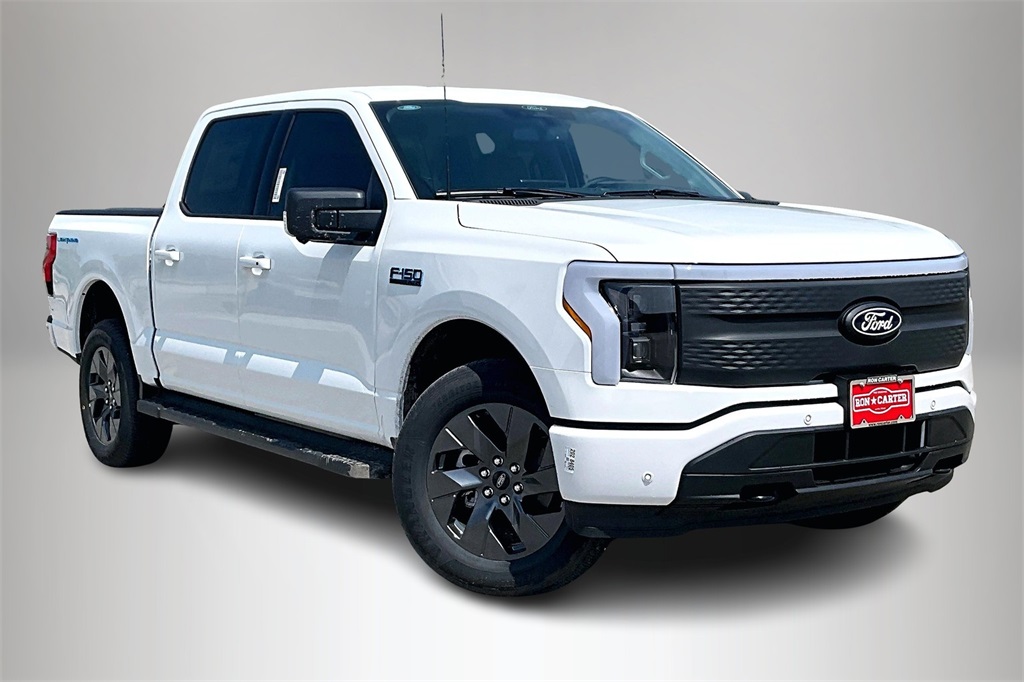 2025 Ford F-150 Lightning Flash's photo