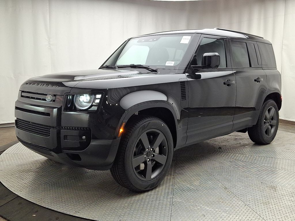 2026 Land Rover Defender S's photo