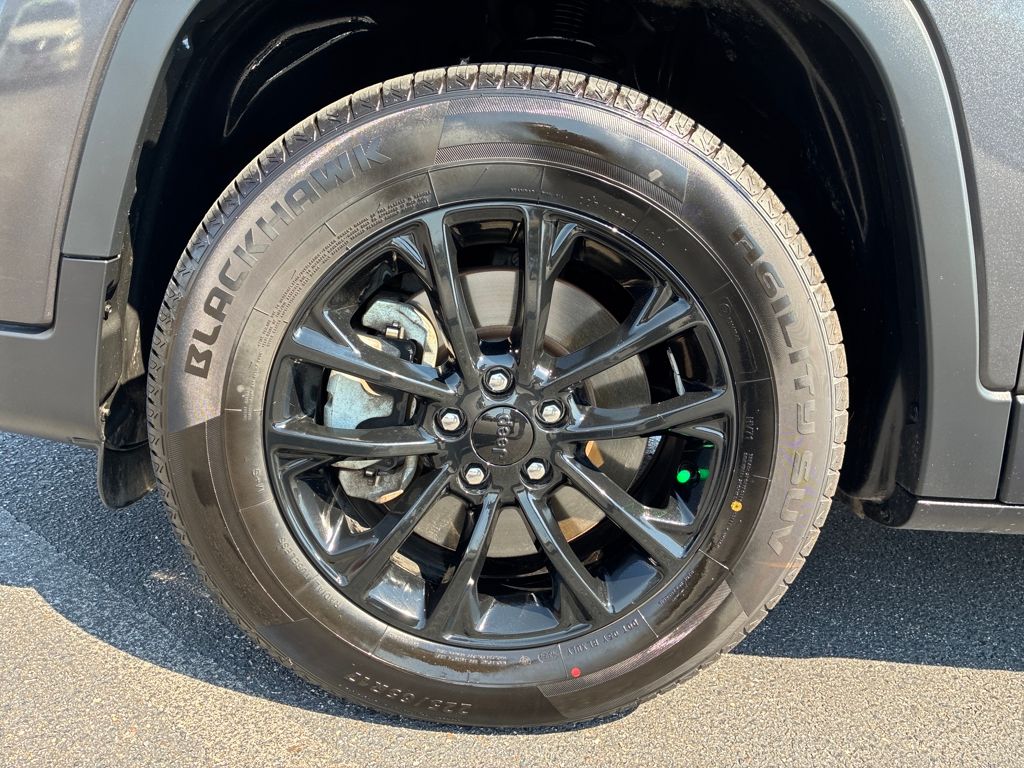 2023 Jeep Cherokee Altitude photo 23