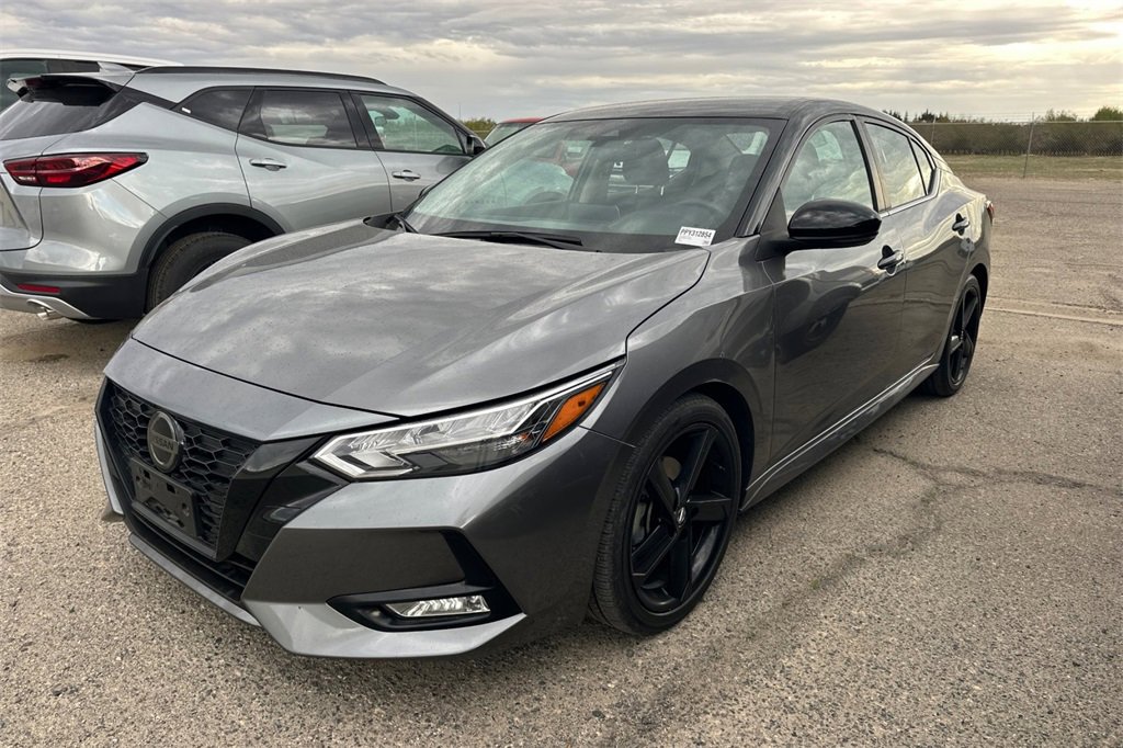 2023 Nissan Sentra SR photo 2