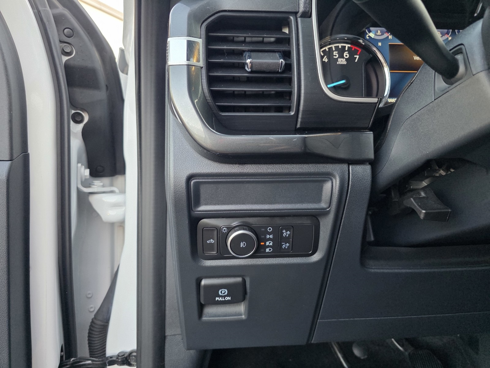 2022 Ford F-150 XLT photo 38