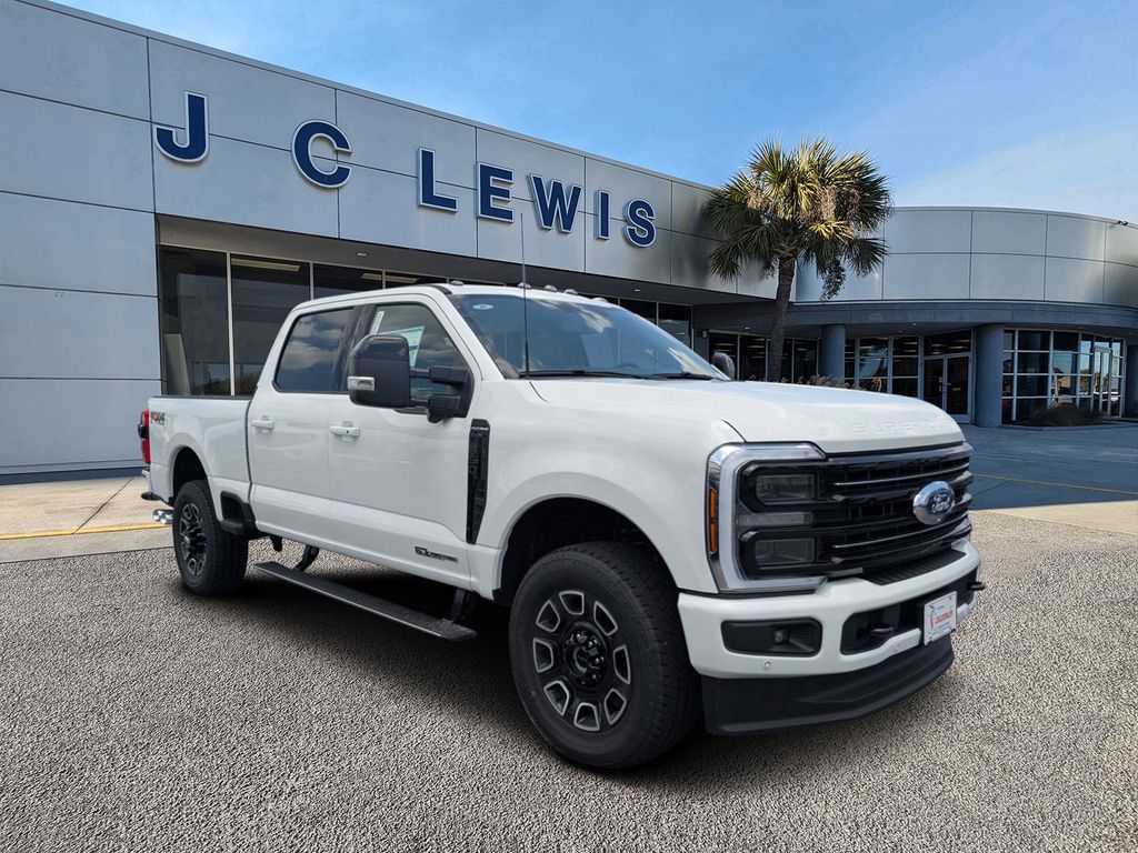2025 Ford F-350 Super Duty Platinum's photo