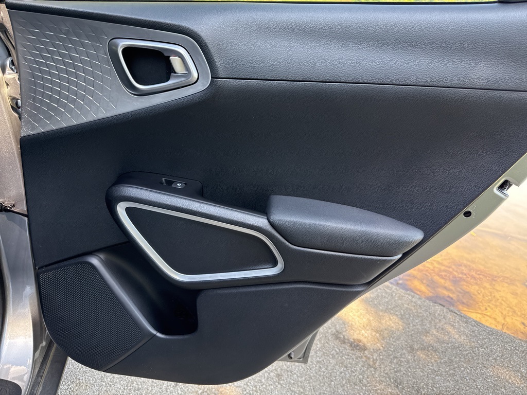 2024 Kia Soul LX photo 17