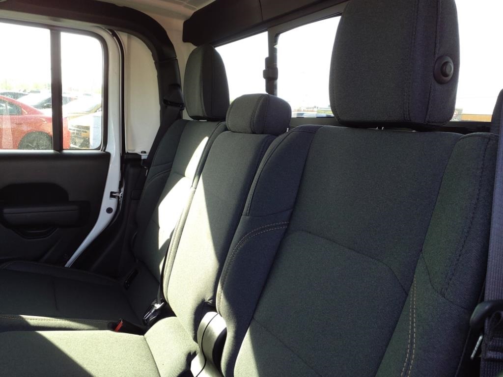 2024 Jeep Gladiator Sport S photo 10