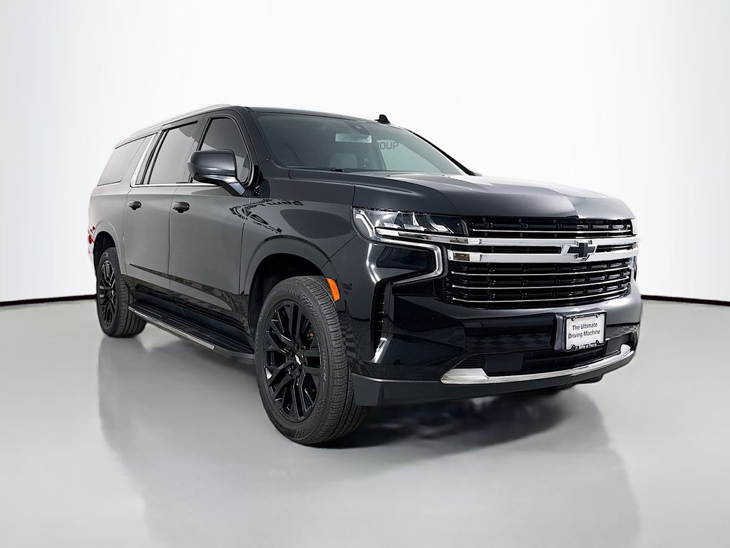 2021 Chevrolet Suburban LT's photo