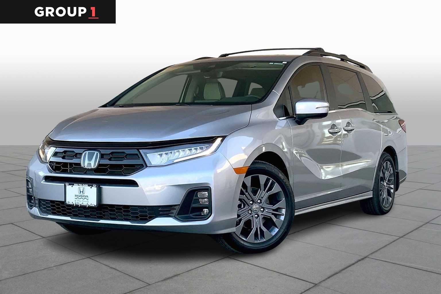 2025 Honda Odyssey Touring's photo