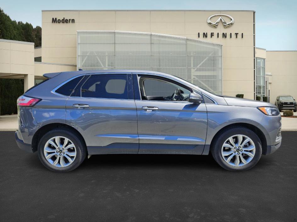 2024 Ford Edge Titanium photo 3