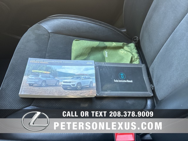 2023 Jeep Grand Cherokee Altitude photo 26