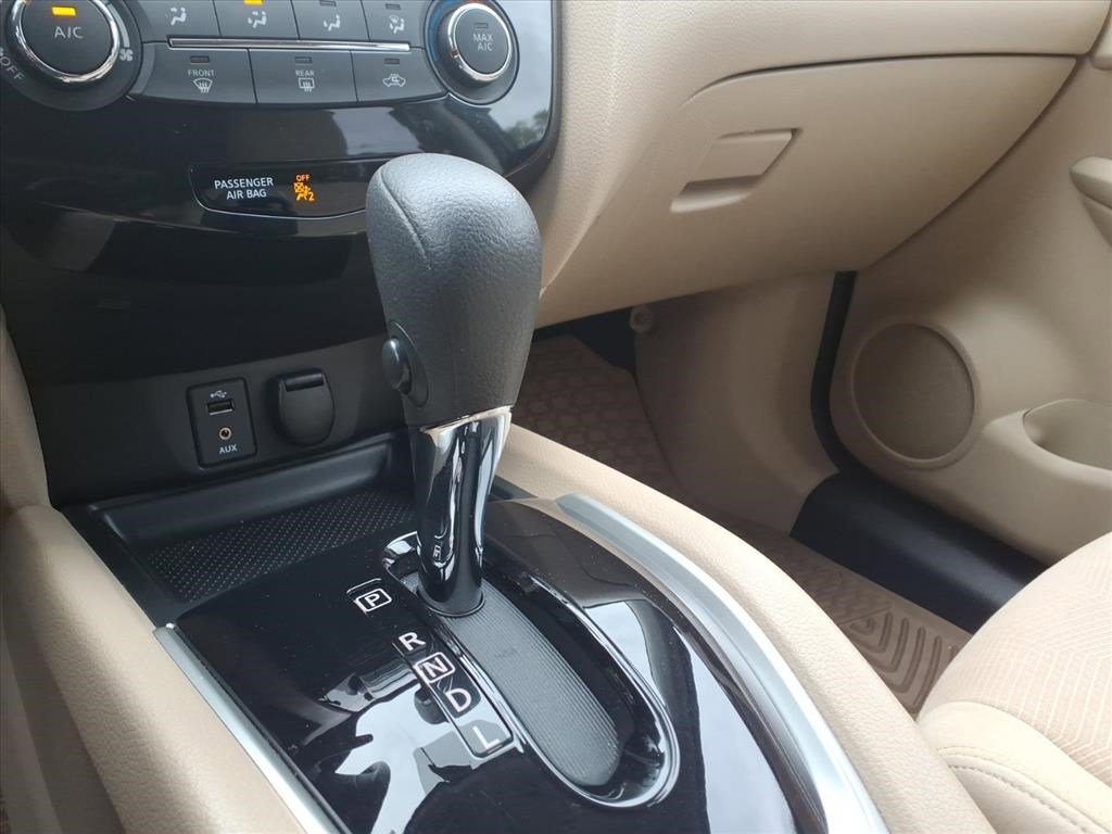 2016 Nissan Rogue S photo 17